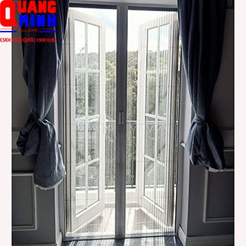 Thi công cửa lưới chống muỗi tại Golden Boutique Hotel